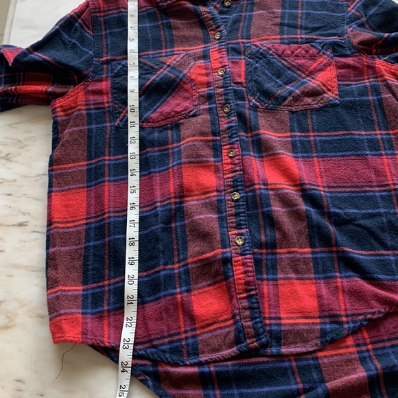 BDG Red button down flannel in plaid - Picture 5 of 6